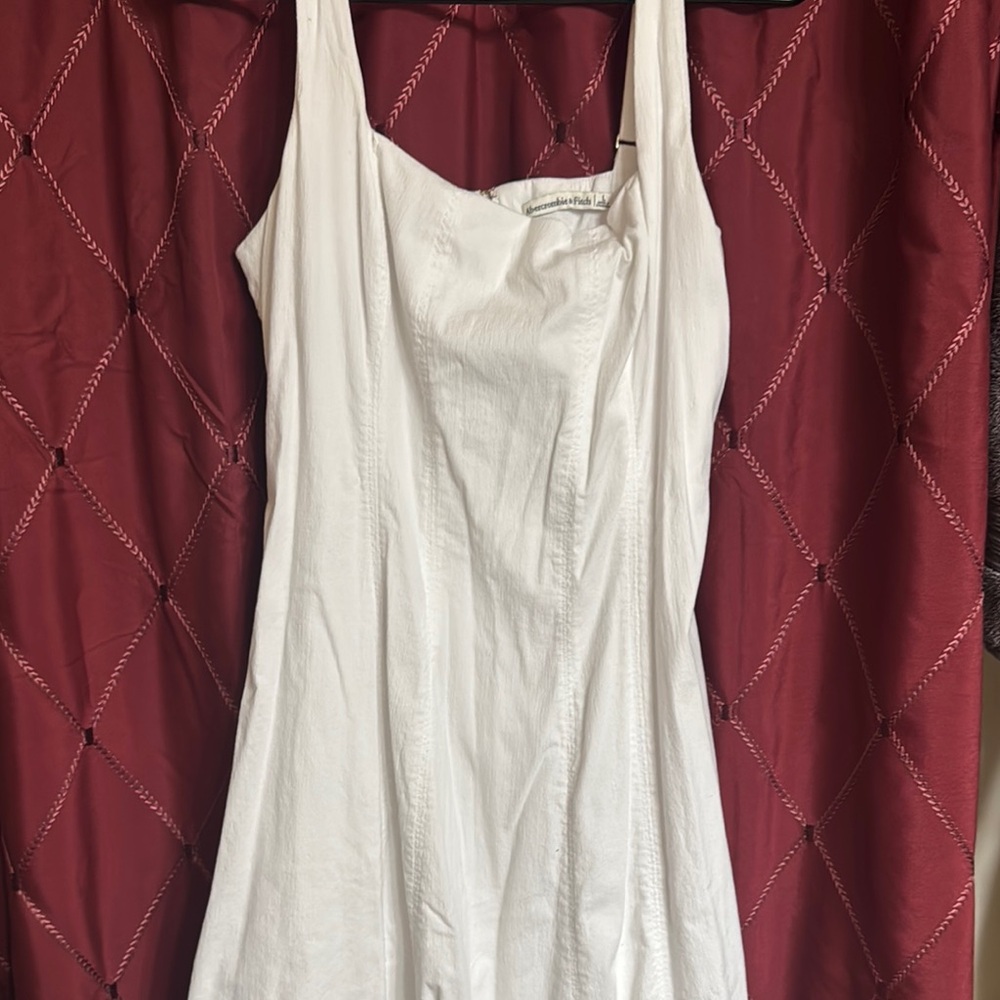 Abercrombie & Fitch Elegant White Maxi Dress